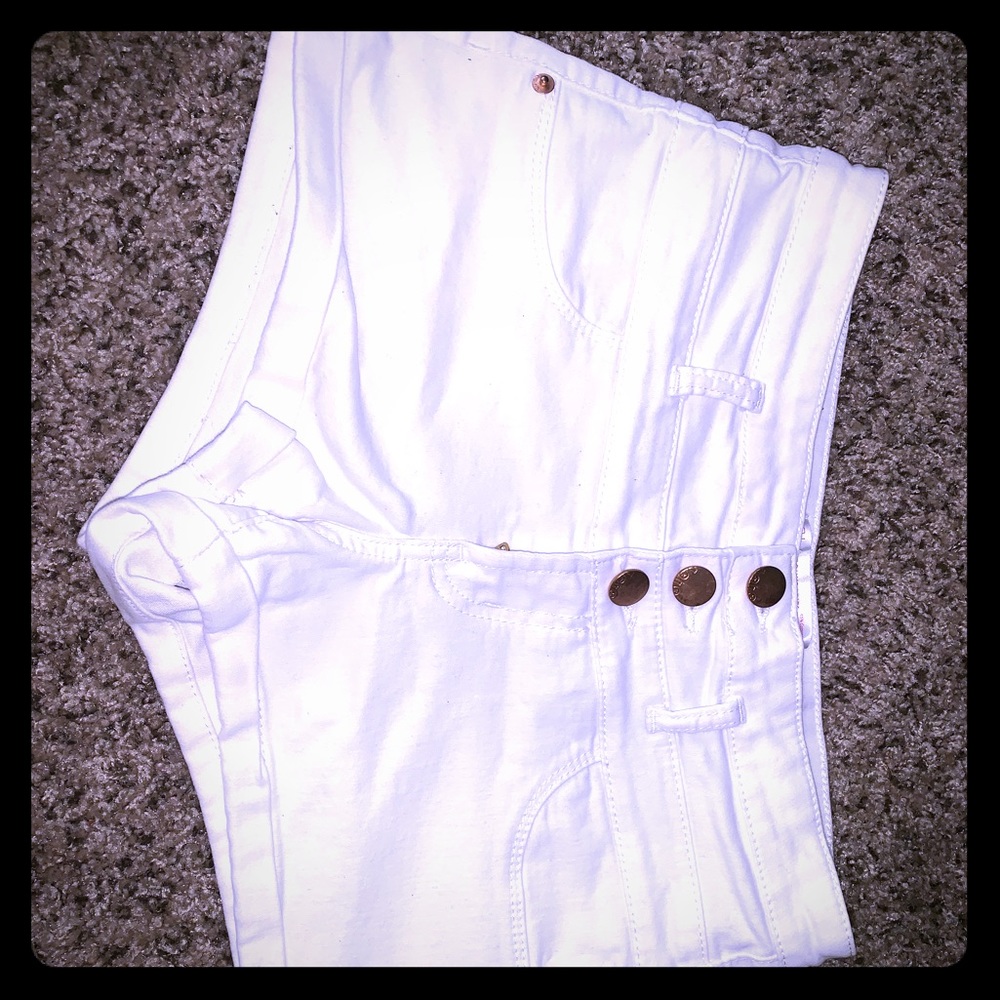 White high wasted Shorts